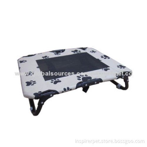 Foldable pet cot, steel frame, keeps pet cool